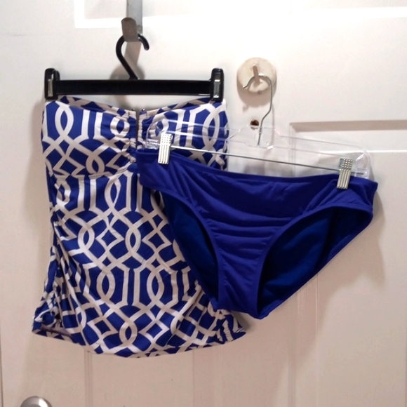 Liz Clairborne Blue/White Graphic Two Piece Size 8 - Picture 2 of 8
